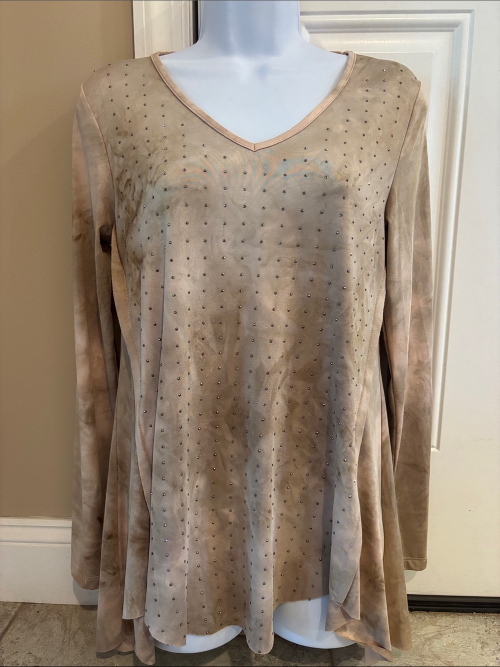 Vocal Taupe Long-Sleeve V-Neck Top with Stud Accents and Subtle Tie Dye